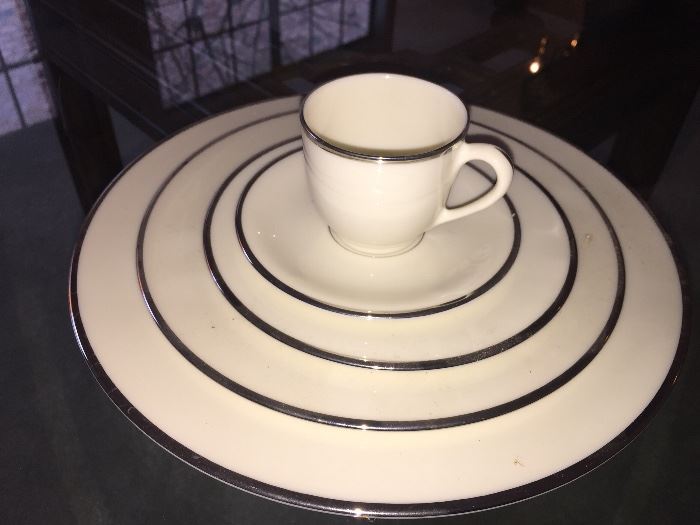 Lenox china place settings for 8