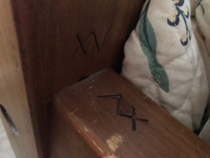 antique beds markings