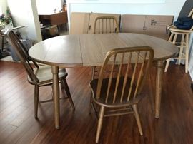 dining table with extension leaves