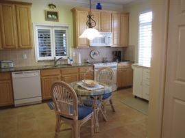 glass kitchen table and chairs