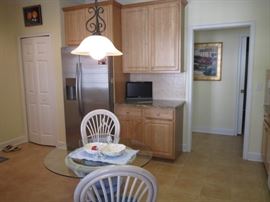 kitchen table and chairs