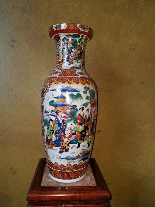 Large Asian Vase 