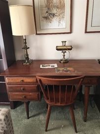 Willett vintage mid century modern desk and chair