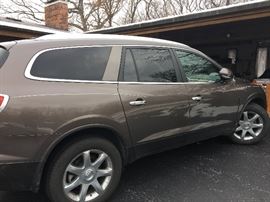 2008 Buick Enclave CXL which has 91,4XX miles, 2 owner,