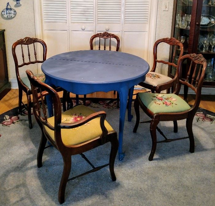 Dining room table and chairs 200.00