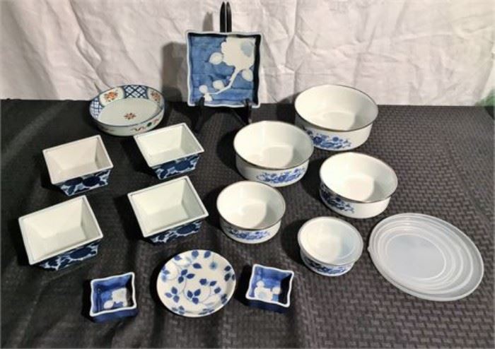 Asian Collectible Bowl Assortment       http://www.ctonlineauctions.com/detail.asp?id=774659