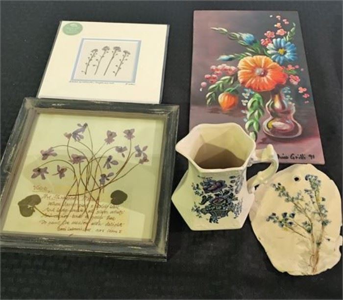 Assorted Purple Decorative      http://www.ctonlineauctions.com/detail.asp?id=774405