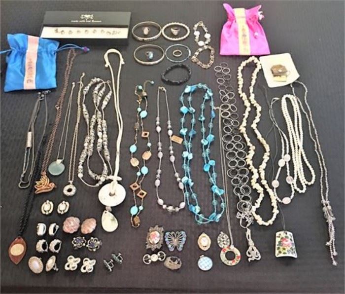 Jewelry Assortment  http://www.ctonlineauctions.com/detail.asp?id=774511