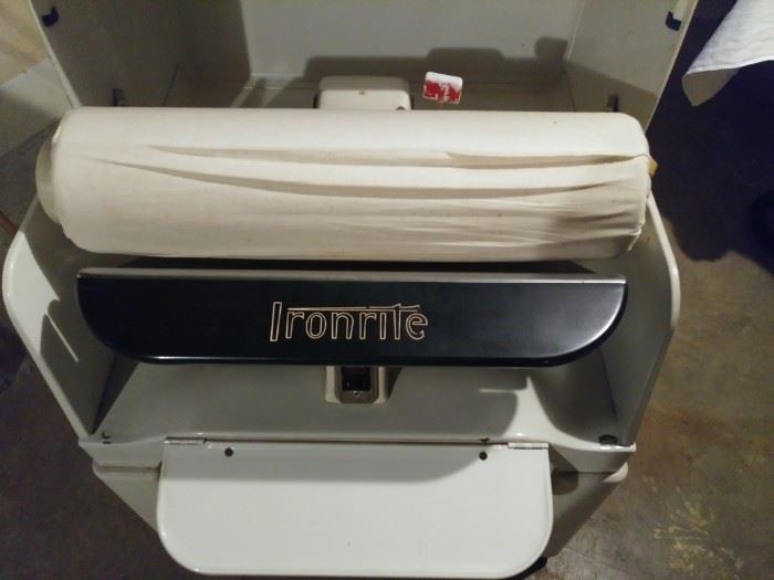 Vintage IRONRITE MODEL 85 IRONER. Great for tablecloths , sheets , napkins, towels atc. Apx. 30" x 18 1/2" x 36 1/2" high. 150 lbs. 