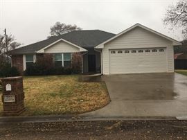 Front view of home to be sold