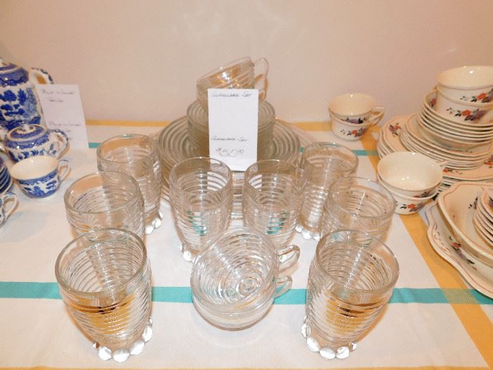 Modernistic glass dinnerware set