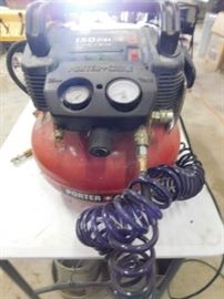 Porter Cable 150 PSI 6 Gal pancake air compressor 