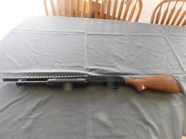 Mossberg 12 gauge shotgun  K087151