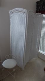wicker folding screen and vanity stool