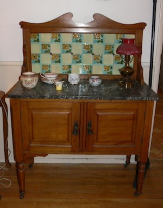 c. 1900-1920 wash stand