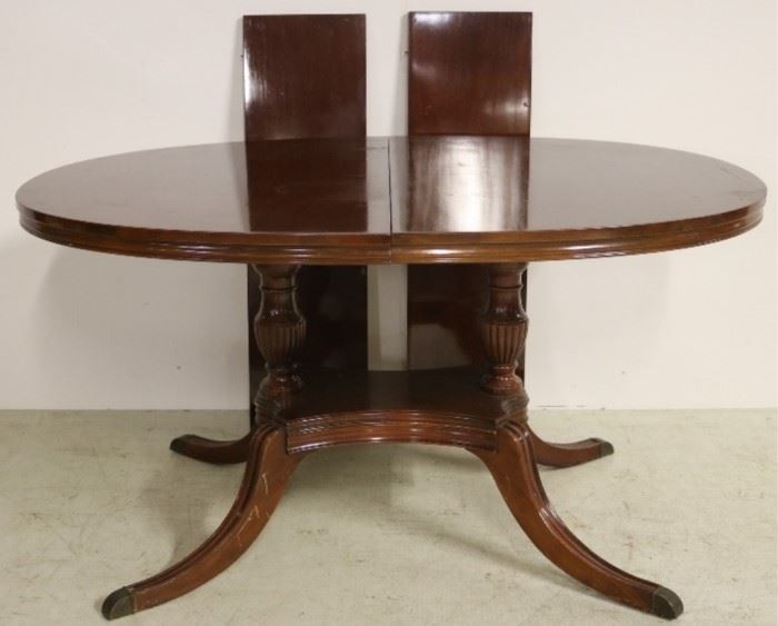 Matching oval dining table w/ 2 leaves