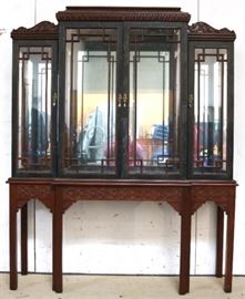 Chinese Chippendale curio