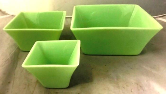 Jadeite bowl set