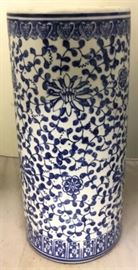 Blue & white umbrella vase