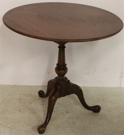 Tilt top table by Heritage