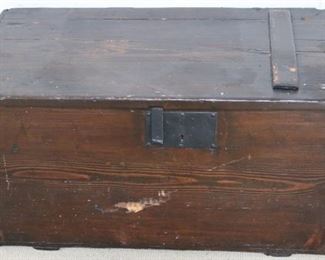Dovetailed blanket box