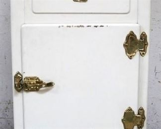 Vintage icebox