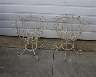 Wire planters