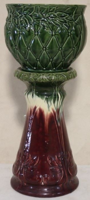 Majolica jordaneire & pedestal