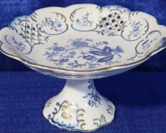 Blue & white compote