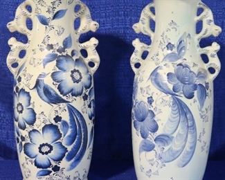 Delpht Depose Blue & white vases