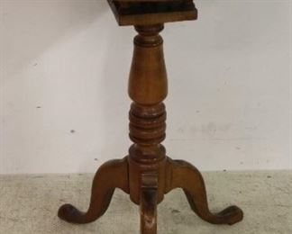 Early tilt top table