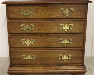 Bachelor chest