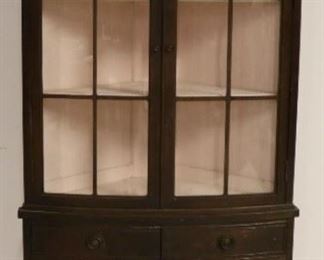 Corner cabinet
