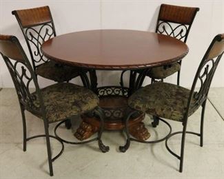 Round table w/ 4 chairs