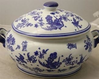 blue and white tureen