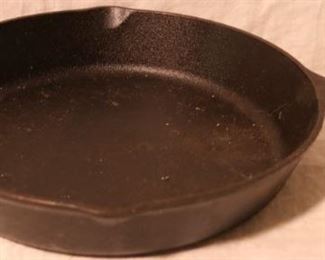 Lodge skillet