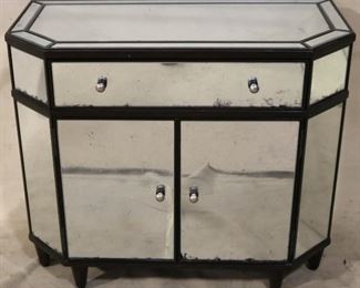 Mirrored commode