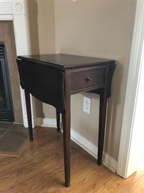 Double drop leaf occasional table