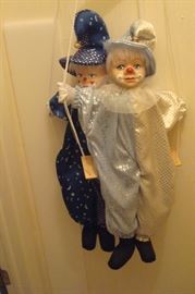 Pair puppet dolls.