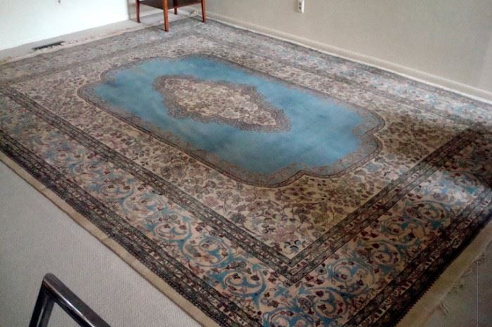 10'8" by 13'9" Oriental tabriz wool handmade & hand knotted rug.