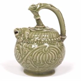 Chinese Porcelain Molded Cadogen Pot for Hot Wine or Tea