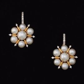 Ladies Gold, Pearl and Diamond Pair of Snowflake Earrings 