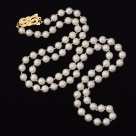Ladies Mikimoto Pearl and Gold Necklace 