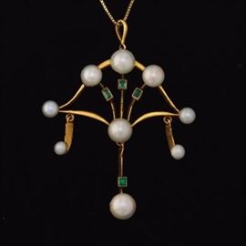 Secession Style Gold, Pearl and Emerald Pendant on Chain 