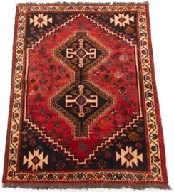SemiAntique Fine HandKnotted Shiraz Carpet 
