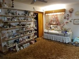 Knick-knacks galore.