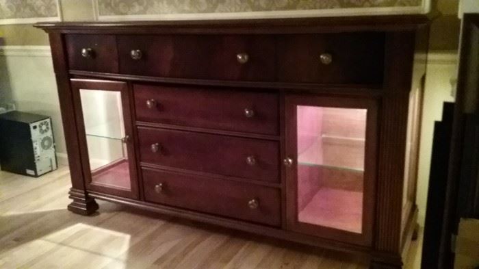 Stanley Buffet w/ Side Lights, Perfect Condition
