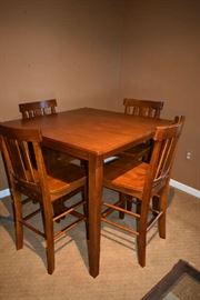 BAR HEIGHT SQUARE TABLE W/4 CHAIRS