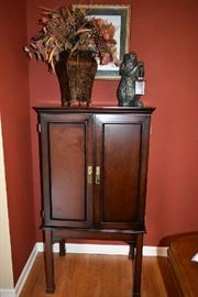 CABINET, DECOR