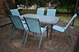 PATIO SET W/6 CHAIRS